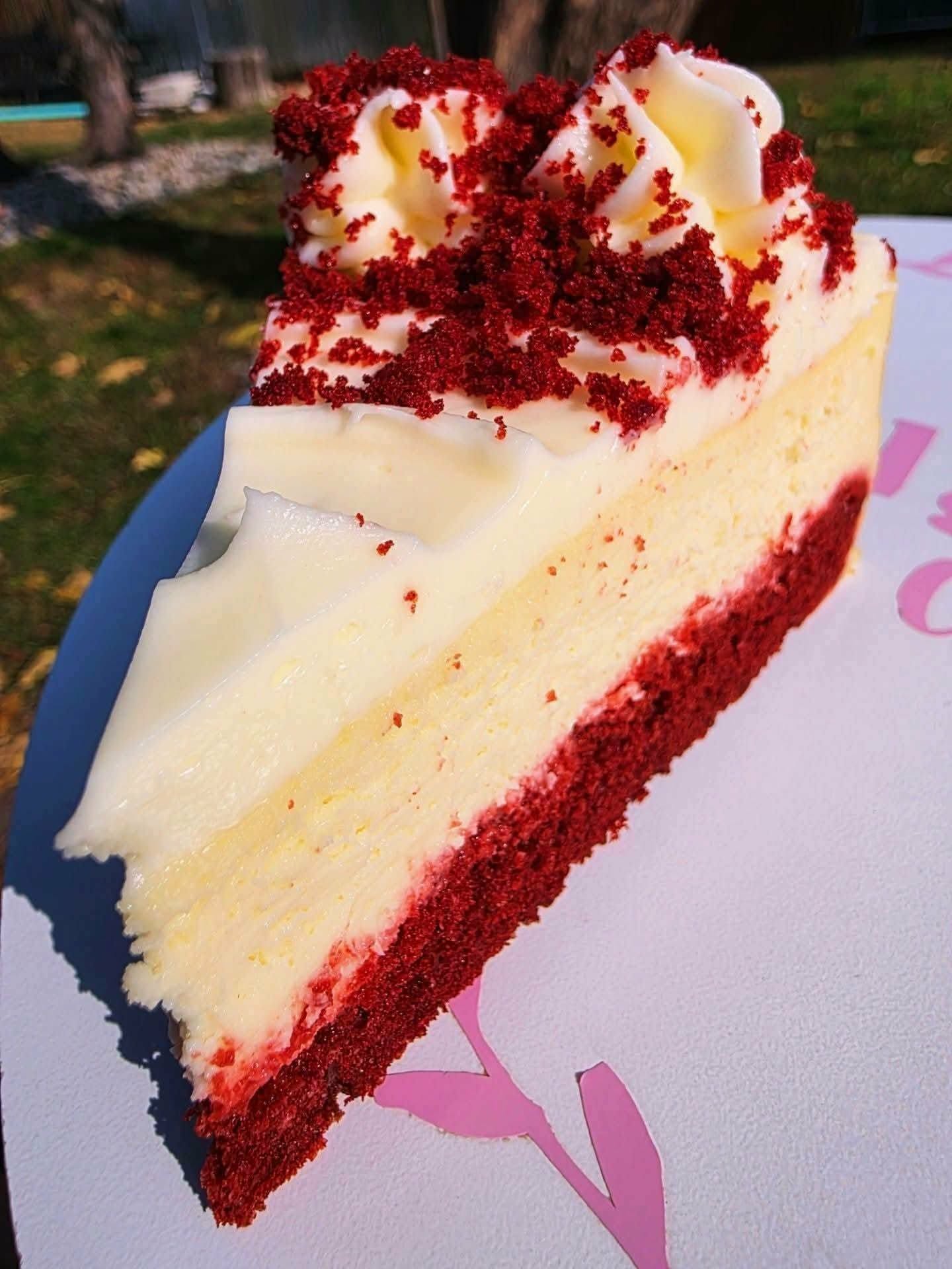 Red-Velvet-Cake-Cheesecake